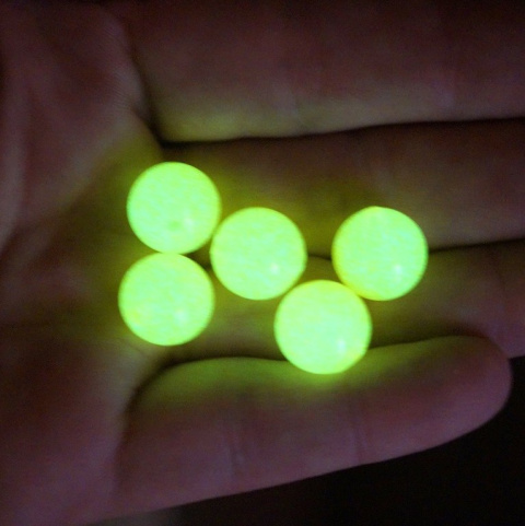 KORALIKI FLUORESCENCYJNE POMARAŃCZOWE 8 mm 5 szt.