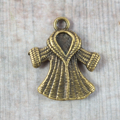 ZAWIESZKA METALOWA PŁASZCZ ZAWIESZKA METALOWA PŁASZCZ