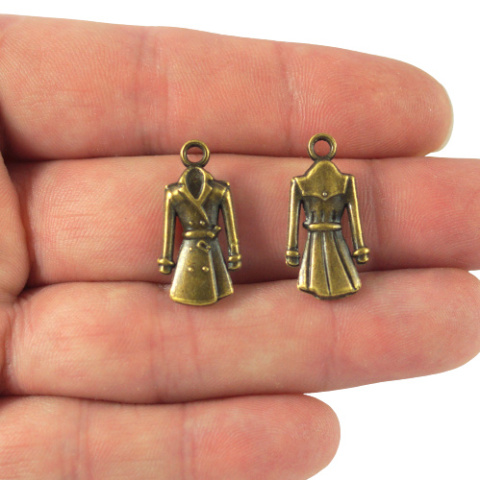 ZAWIESZKA METALOWA PŁASZCZ ZAWIESZKA METALOWA PŁASZCZ