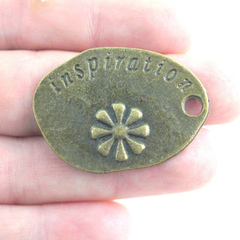 ZAWIESZKA METALOWA INSPIRACJA ZAWIESZKA METALOWA INSPIRACJA