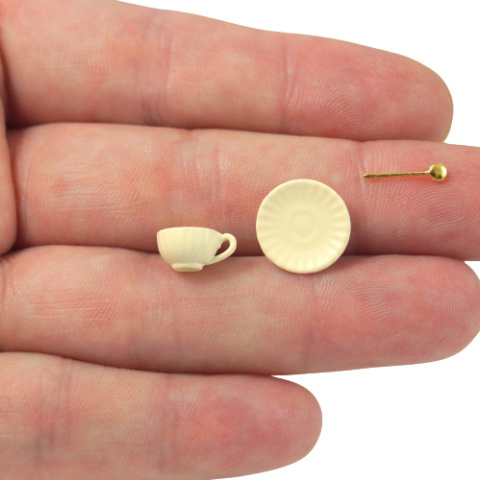 MINI METALOWA FILIŻANKA Z TALERZYKIEM MINI METALOWA FILIŻANKA Z TALERZYKIEM