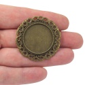 BAZA BROSZKI POD KABOSZON 25 mm.