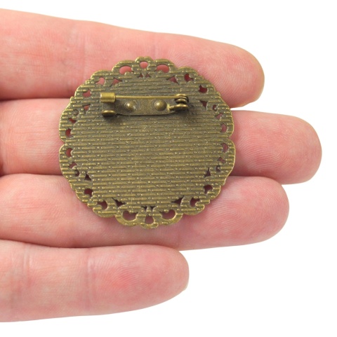 BAZA BROSZKI POD KABOSZON 25 mm. BAZA BROSZKI POD KABOSZON 25 mm.