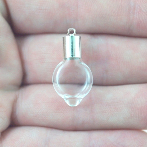 MINI FIOLKA PŁASKA Z KROPELKĄ WODY MINI FIOLKA PŁASKA Z KROPELKĄ WODY