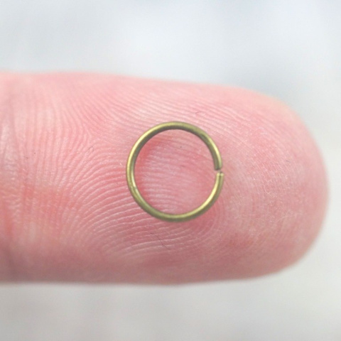 KÓŁKO MONTAŻOWE STARE ZŁOTO 7 mm 20 szt. KÓŁKO MONTAŻOWE STARE ZŁOTO 7 mm 20 szt.