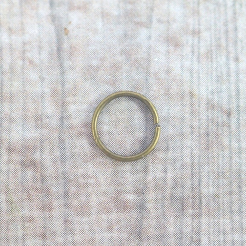 KÓŁKO MONTAŻOWE STARE ZŁOTO 7 mm 20 szt. KÓŁKO MONTAŻOWE STARE ZŁOTO 7 mm 20 szt.